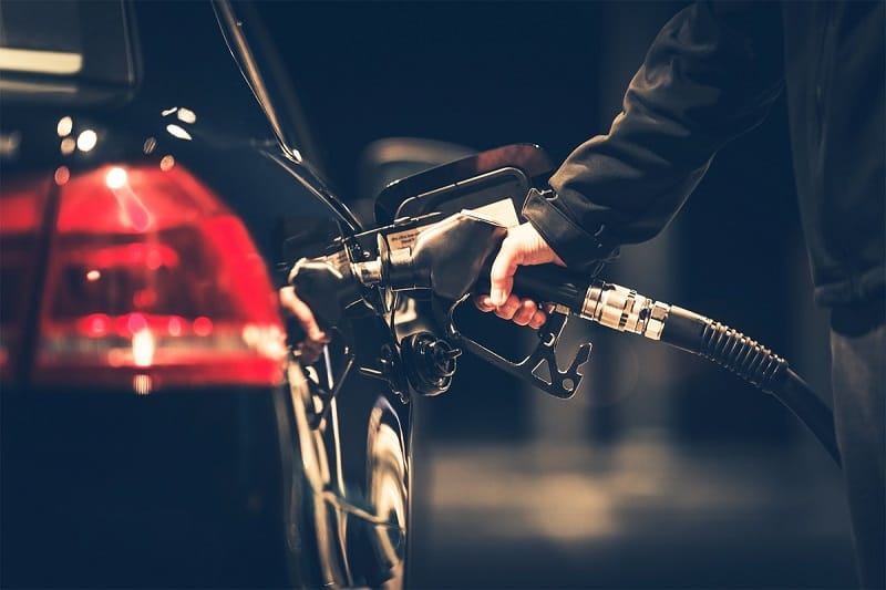 Reducing fuel consumption with fleet management software